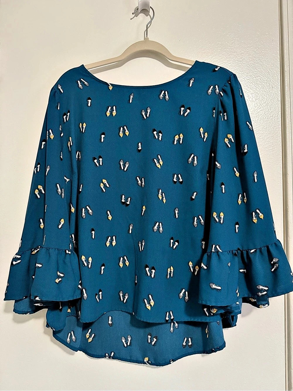 APT.9 Teal High Heel Shoe Print Blouse Women's XXL
